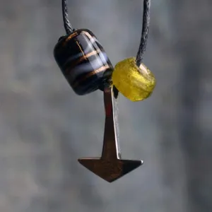 Asgard Repton Hammer with Glass Beads