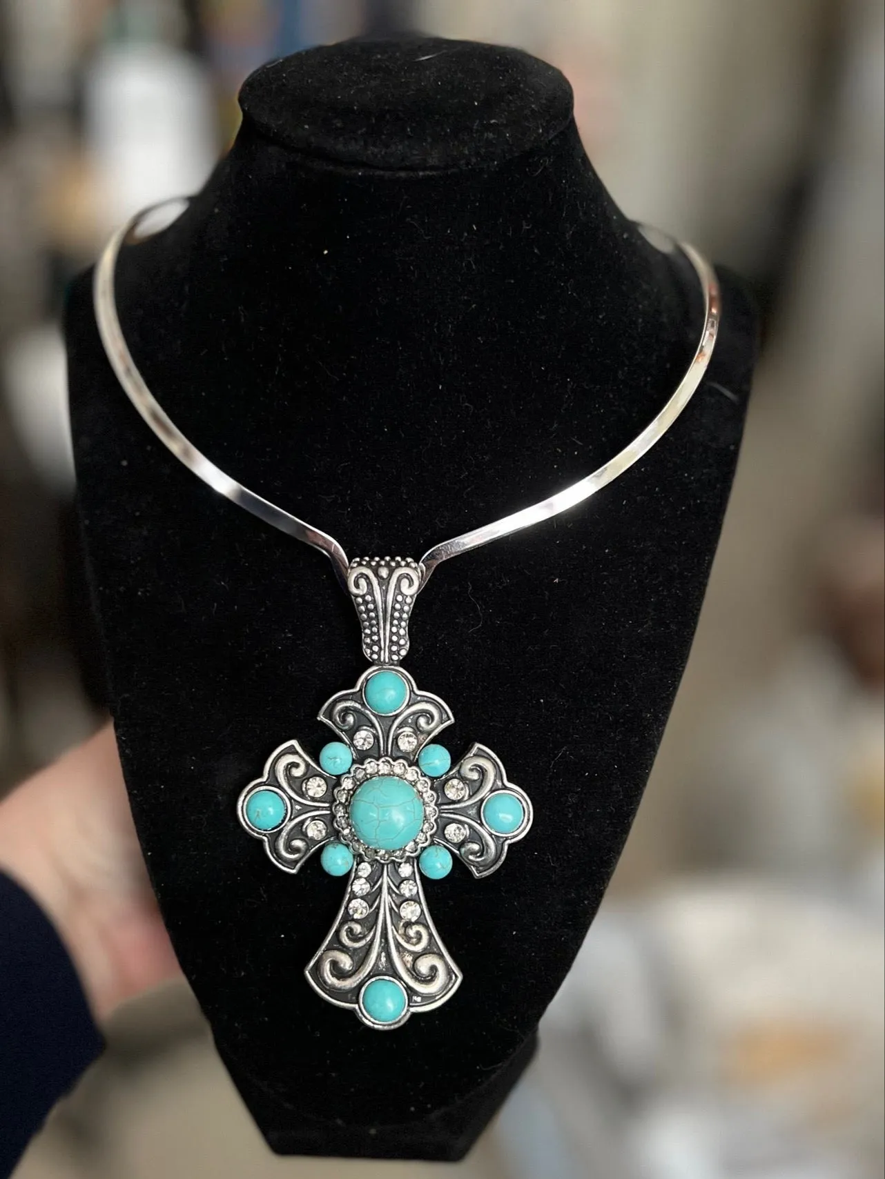 Black and Silver Filigree Fashion Pendant with Magnetic Clasp